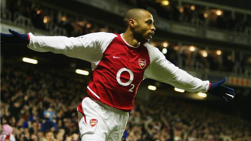 Thiery Henry là một trong những tiền đạo Arsenal hay nhất lịch sử