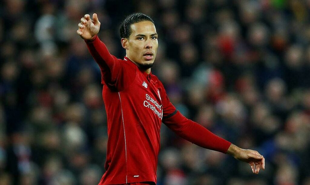 Van Dijk mang đến sự chắc chắn cho hàng hậu vệ Liverpool