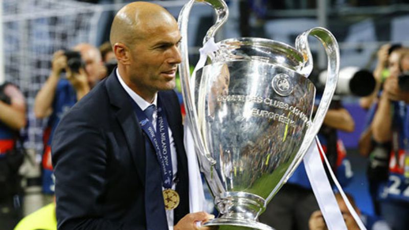 Zidane đưa đội hình Real 2015 lên đỉnh vinh quang